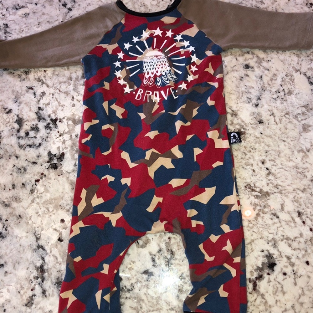 Rags 6-12 months! Only wore 1x wrong season my guy